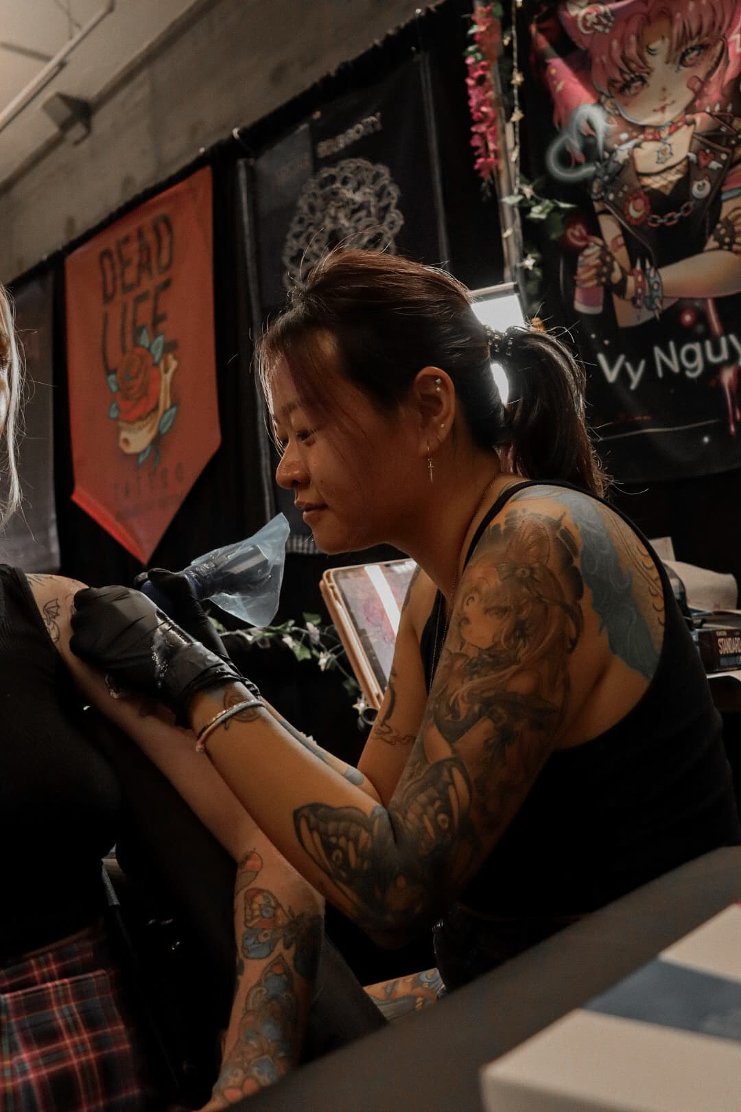 Vy at a tattoo convention